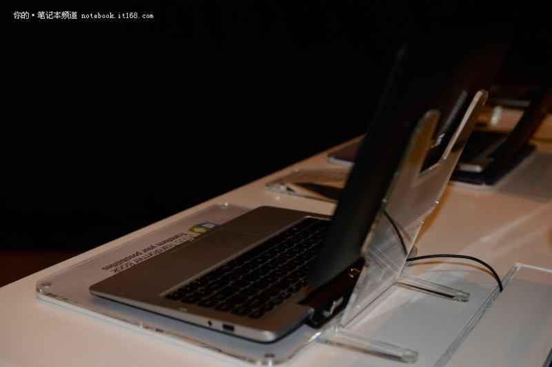 CES2014 ��˶��TD300�ĺ�һƽ��ʼǱ���9��