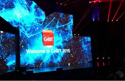 CeBIT直击：“中国智造”抢眼汉诺威当地时间3月15日晚，2015年德国汉诺威消费电子、信息及通信博览会（CeBIT）开幕。本届展会主题为“数字经济”。中国在本届展会上首次成为合作伙伴国，超760家中国厂商参展，展示国内最先进的技术和创新产品。【详细】 