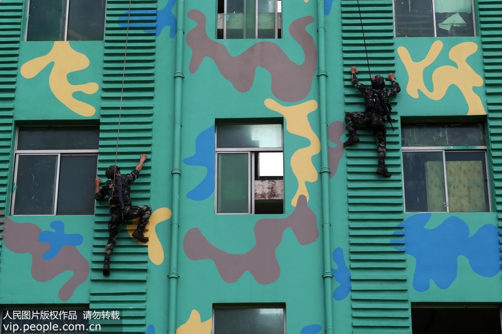武警海南省總隊緊貼實戰提升特戰官兵作戰能力